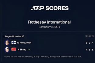 法网男单1/4决赛，兹维列夫淘汰德米纳尔，连续四年晋级四强